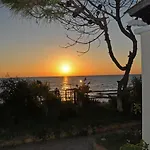 Σπίτι διακοπών Corfu Beachfront Yannis On Agios Gordios