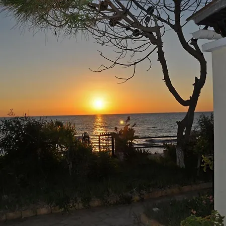 Prázdninový dům Corfu Beachfront Yannis On Agios Gordios