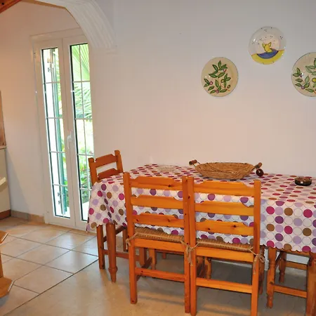 Corfu Beachfront Yannis On Agios Gordios * Agios Gordios (Corfu)